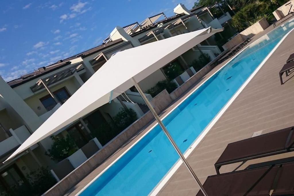 Residence Jesolo Lido Centro Con Piscina Exterior foto
